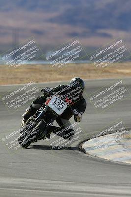 media/Feb-07-2025-CVMA Friday Practice (Fri) [[7034960ba2]]/4-Racer 4/Session 3 (Turn 8)/